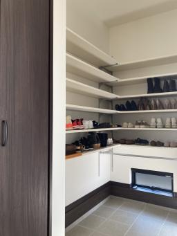 シューズクローク